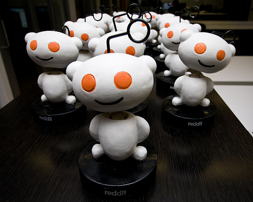 反公关的新媒体模式，Reddit火了