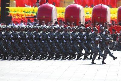 习近平主持国安委首次会议 国安委正式运转