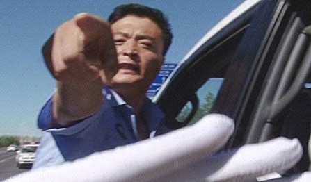 强华：记者凭什么不能被打？