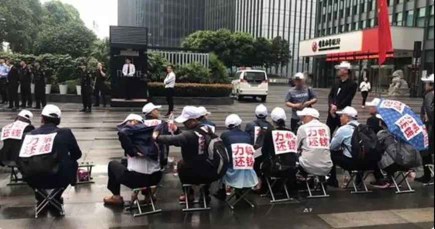 30经销商集体讨钱！重庆力帆到底有多穷：上市9年，6年现金流为负