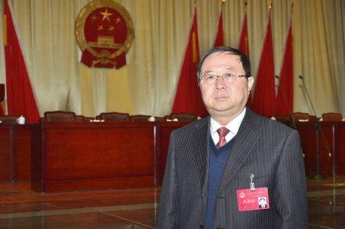 青海“隐形首富”非法采矿十余年，获利超百亿！还涉嫌伪造红头文件？