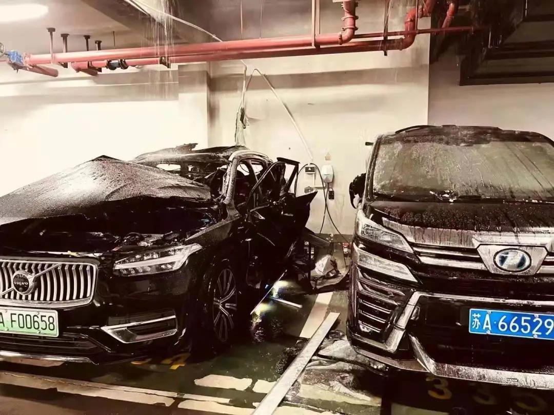 全球最安全的车，又烧了！真相是？
