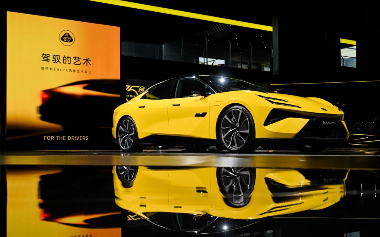 占位百万级纯电超跑轿车赛道，EMEYA、帕梅和MODEL S哪个值得选？
