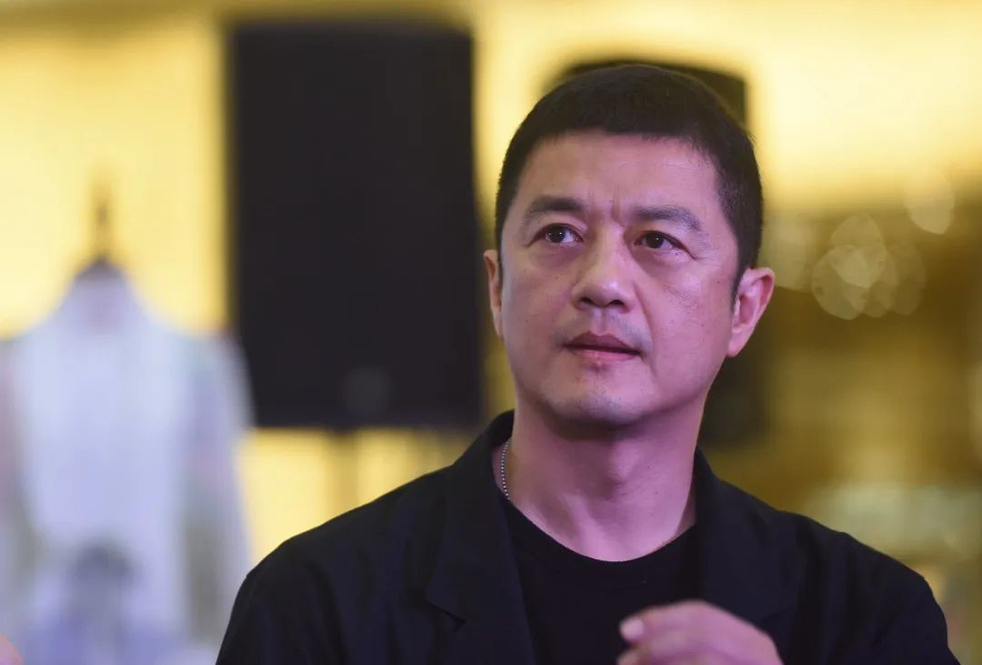 李亚鹏翻红隐忧犹在，参股公司欠税超600万