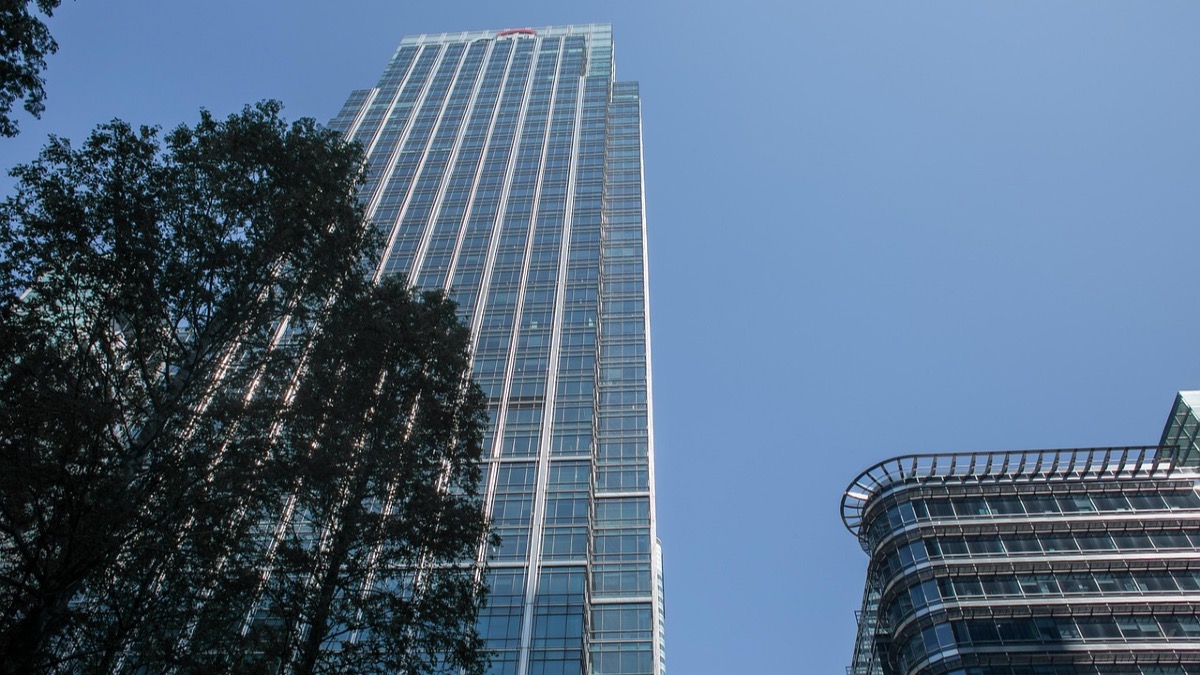 楼观察｜摩根大通、高盛均上调今年香港楼价预测；中建壹品上海杨浦I10-01地块拟建3层别墅产品