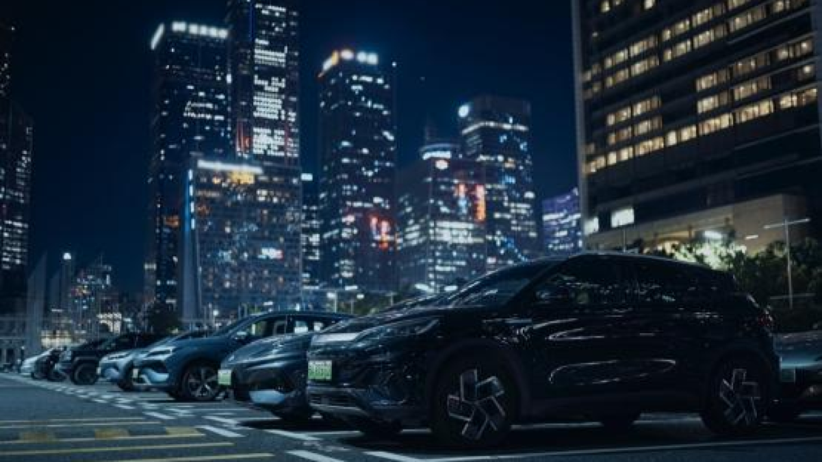 春节档票房第二！电影《惊蛰无声》靠口碑出圈，掀起观影热潮