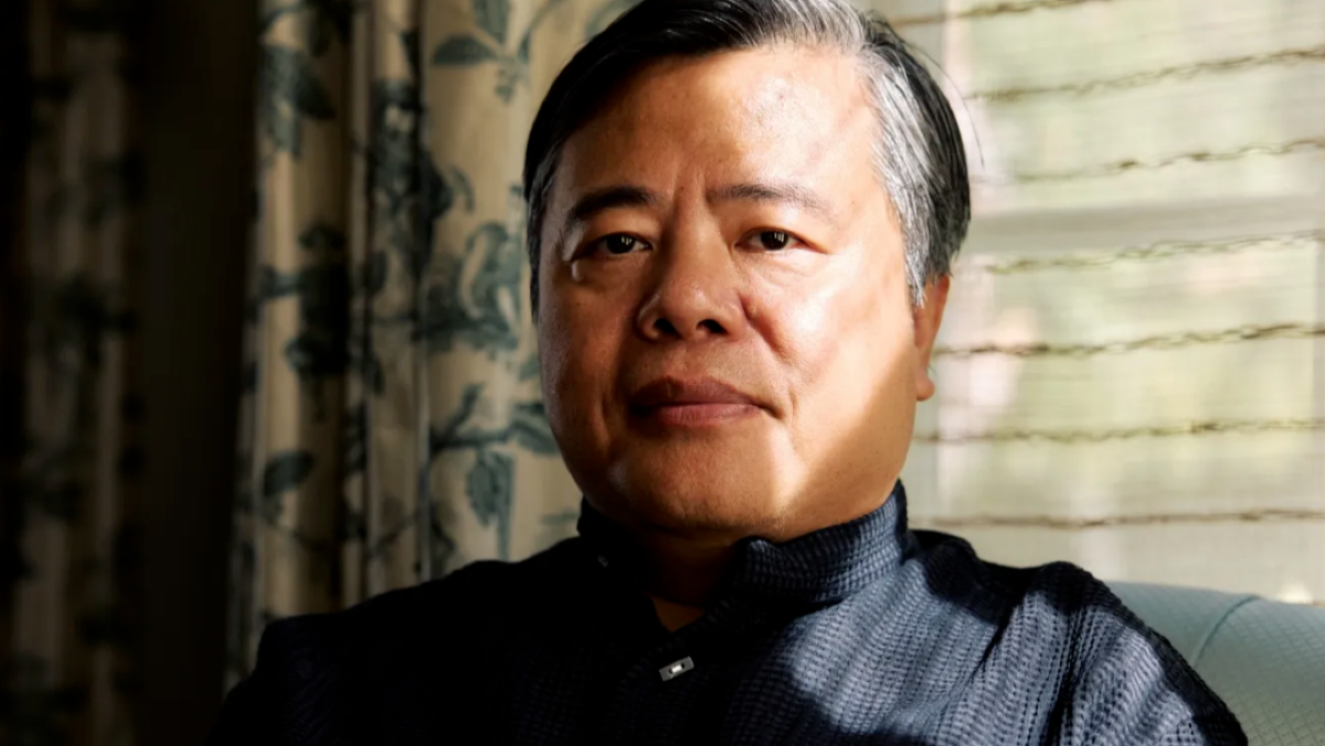 52岁中国“网游教父”死磕美国梦！押上20亿美元70万英亩地产搞AI，此前屡投屡亏